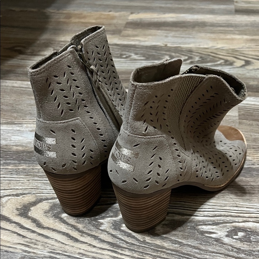 TOMS Women's Ankle Booties